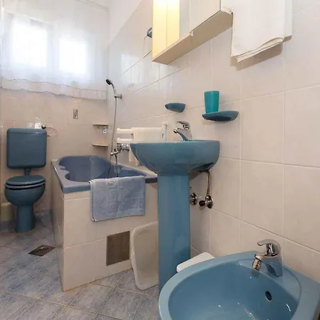 Apartment In Vrbnik/insel Krk 36851