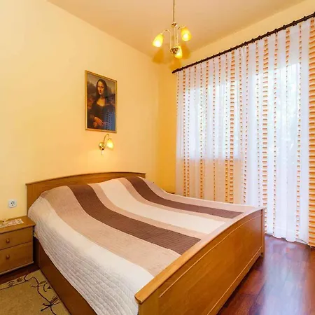 Apartment In Vrbnik/insel Krk 36851